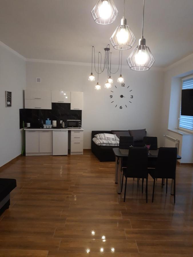 Apartamenty Polna Ostrowiec Świętokrzyski Exteriör bild