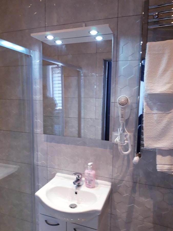 Apartamenty Polna Ostrowiec Świętokrzyski Exteriör bild