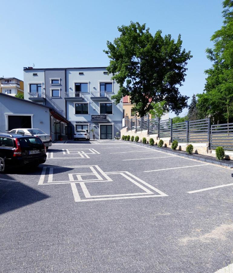 Apartamenty Polna Ostrowiec Świętokrzyski Exteriör bild